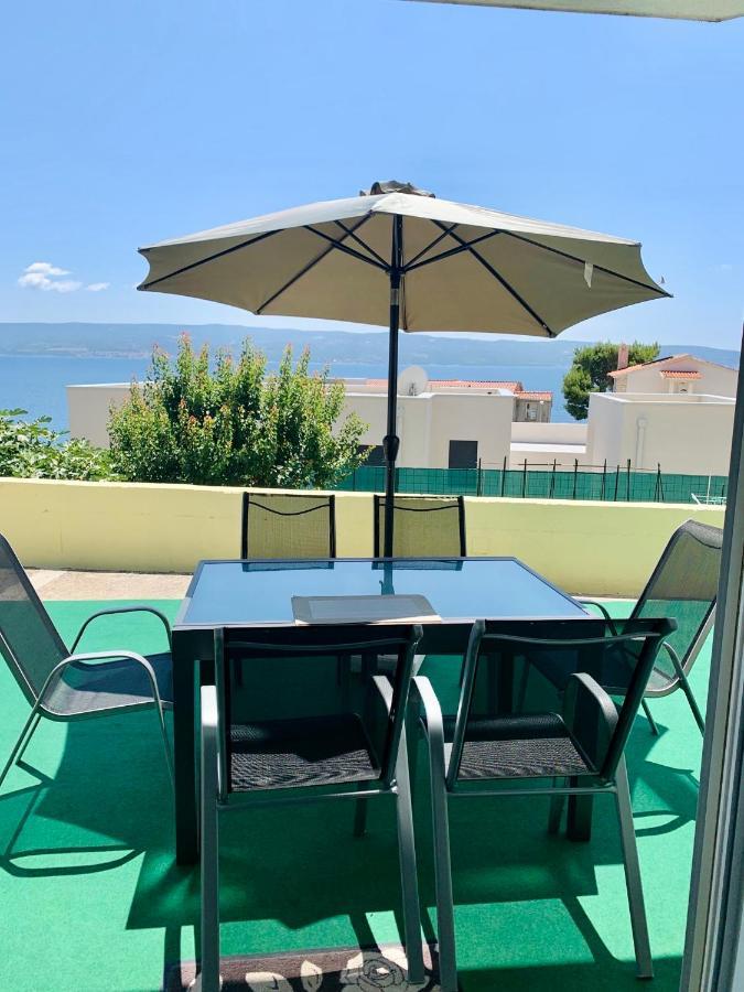Apartment Mandarina Dugi Rat Bagian luar foto